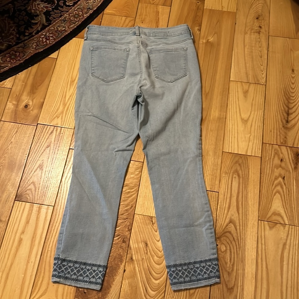 NYDJ “Ami” Women’s Skinny Ankle Jeans, Embroidered Hems, Sz 10 - Picture 3 of 6